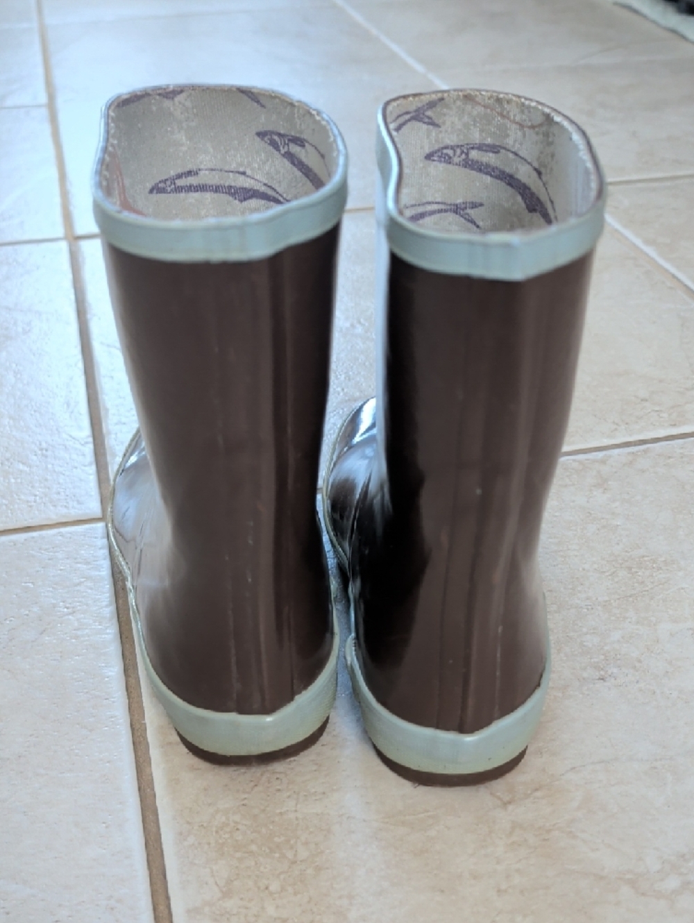 Xtratuf Kids Brown Rain Boots with Light Blue Trim Kids Size 4 - Picture 7 of 10